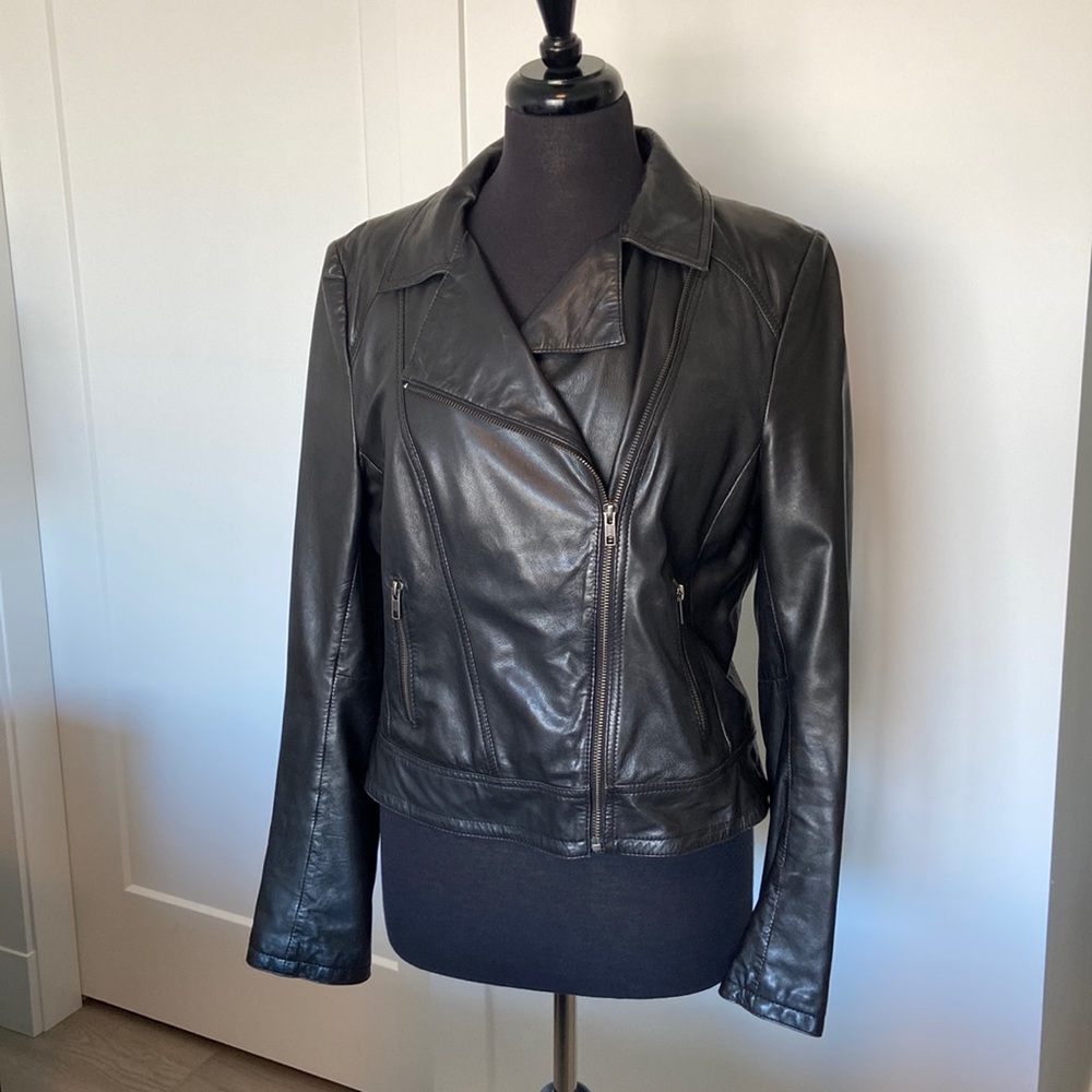 Faux leather REISS jacket. Very little wear.